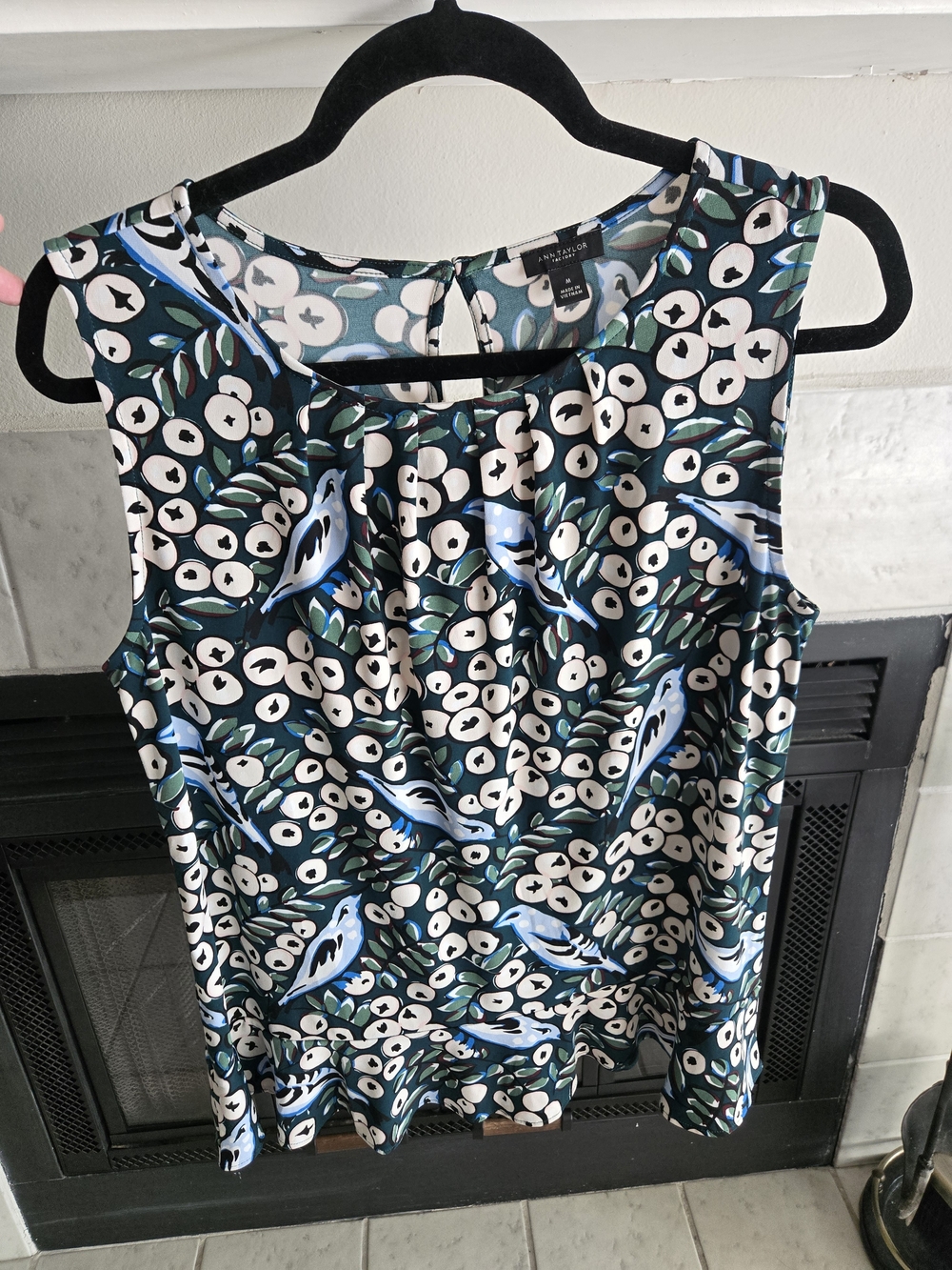 Ann Taylor Blue, White & Green Patterned Sleeveless Top